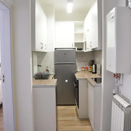 Stan Na Dan Park Appartamento Raška